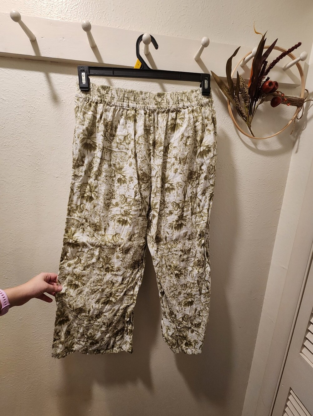 Womens Olive Green Tropical Safari Print Linen Pants - Picture 5 of 5